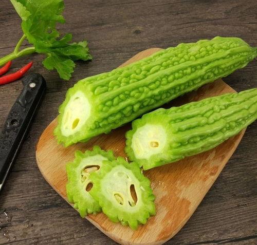 吃瓜说蓝球,蓝球背后的神秘故事