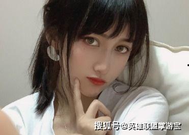 吃瓜之女,揭秘“吃瓜群众”背后的社会现象与心理解读