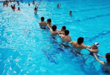 水上乐园吃瓜看戏,吃瓜看戏，共享清凉时光